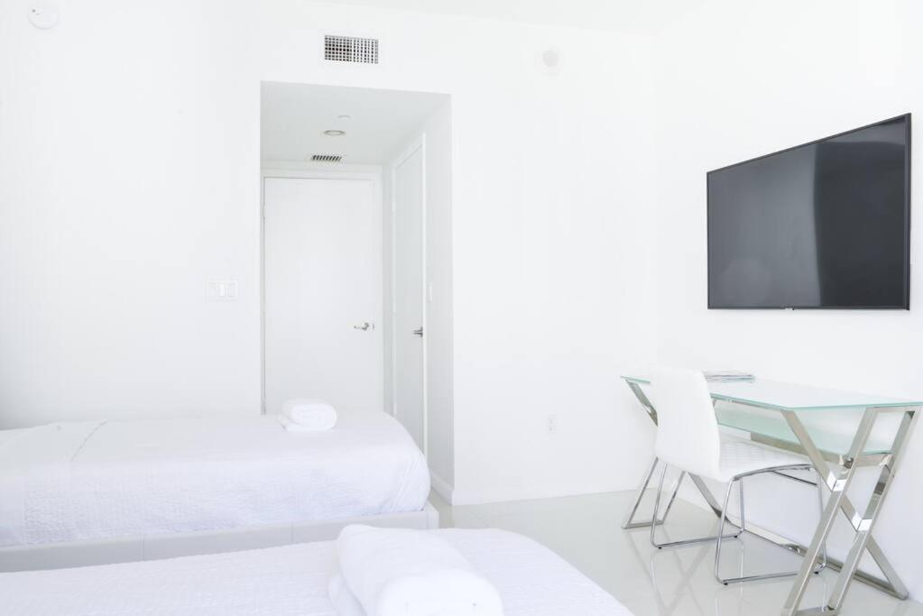 Wonderful 2 Bedroom Apt With Ocean Views At Icon Brickell Miami Exterior photo